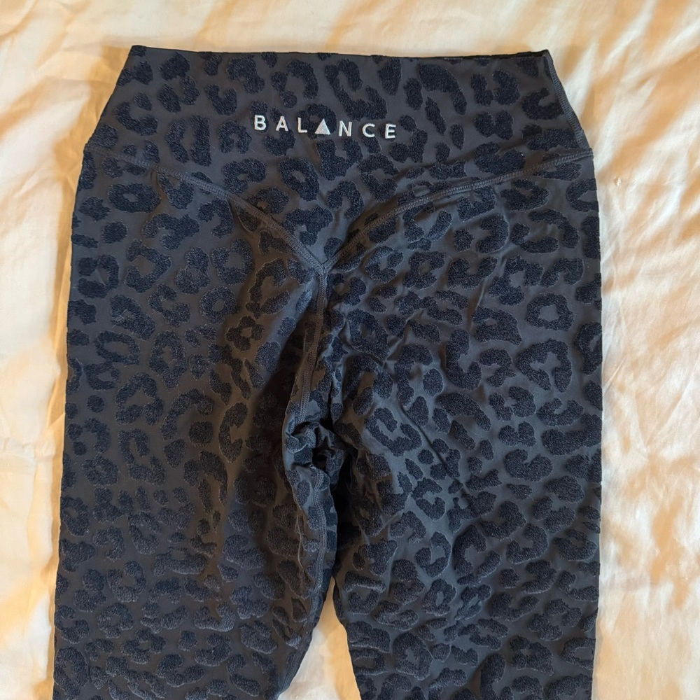Balance/Vitality large black velvet detail legging